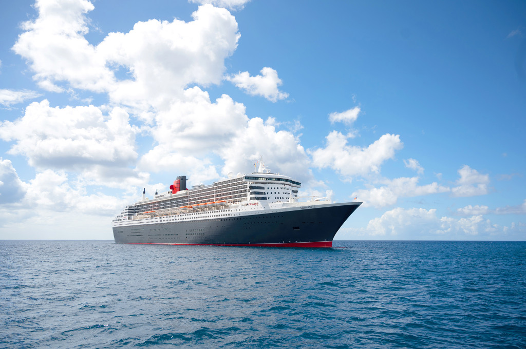 Bild des jeweiligen Schiffs auf dem Wasser