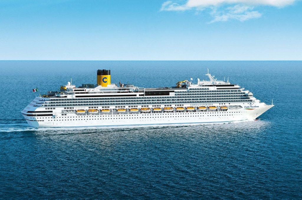 Bild des jeweiligen Schiffs auf dem Wasser