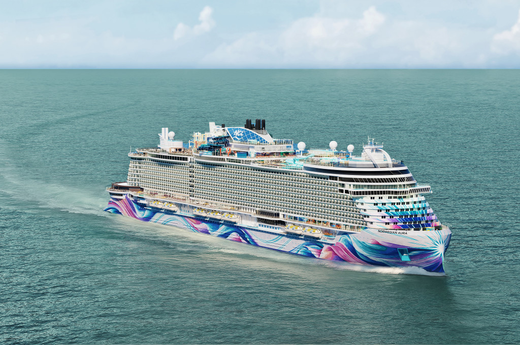 Bild des jeweiligen Schiffs auf dem Wasser